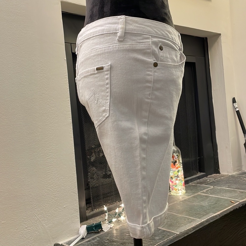 White Capris - Picture 6 of 16